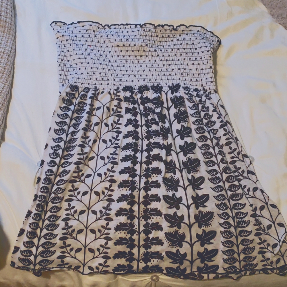 Black and light grey patterned tube top